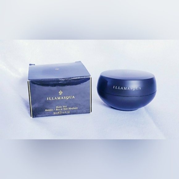 ILLAMASQUA MATTE VEIL PRIMER - Picture 6 of 11